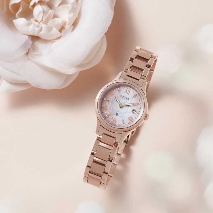 シチズン クロスシー/ hikari collection エコ・ドライブ電波時計 ティタニア ハッピーフライト 限定モデル