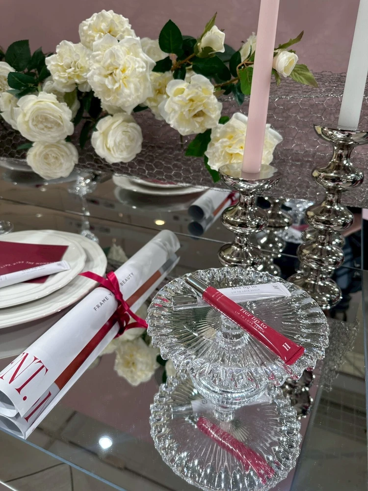 【Her lip to BEAUTY】一番人気より「LADY RED」!?こじはるリップの新作セラム、30代の顔色を救う神色を新宿ルミネで指名買い。_2_2