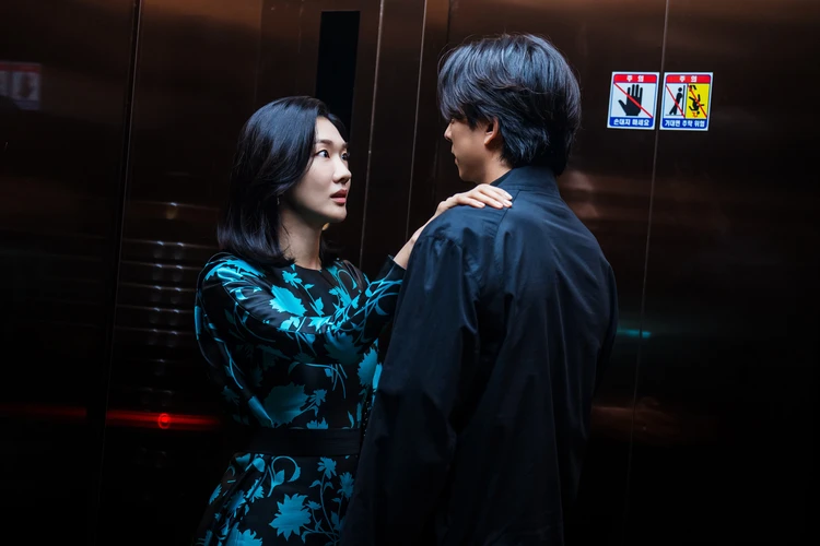 ドラマ　トランク　元妻ソヨンと元夫ジョンウォンの写真