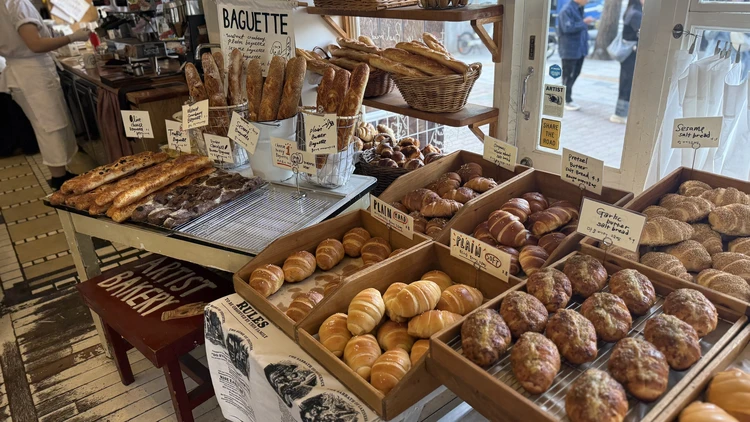 【韓国・安国】塩パンで話題のARTIST BAKERYへ。土曜朝の混雑＆待ち時間をレポ_6