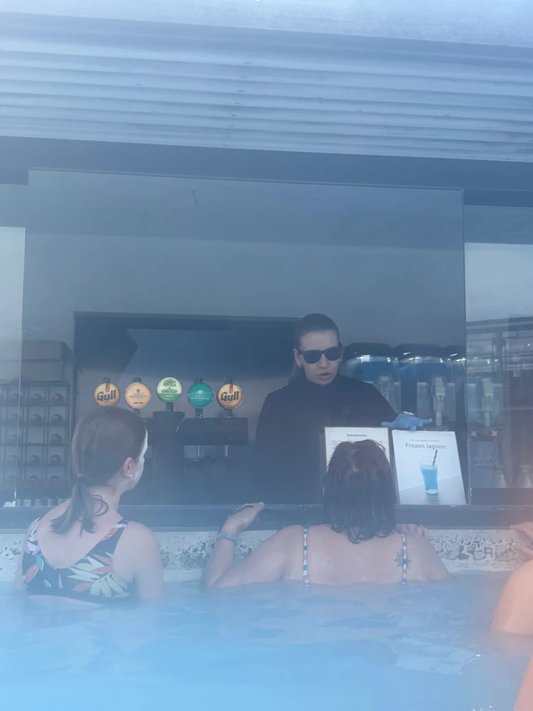 火山に囲まれて泥パック！？ 北欧・アイスランドの絶景温泉『BLUE LAGOON』を完全レポ #旅行部_9_1