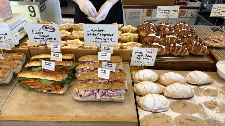 【韓国・安国】塩パンで話題のARTIST BAKERYへ。土曜朝の混雑＆待ち時間をレポ_7