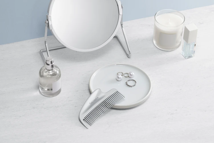 プレゼント BAILA バイラ 「SALONIA フェイスカレントポインター」を合計1名様にプレゼント!