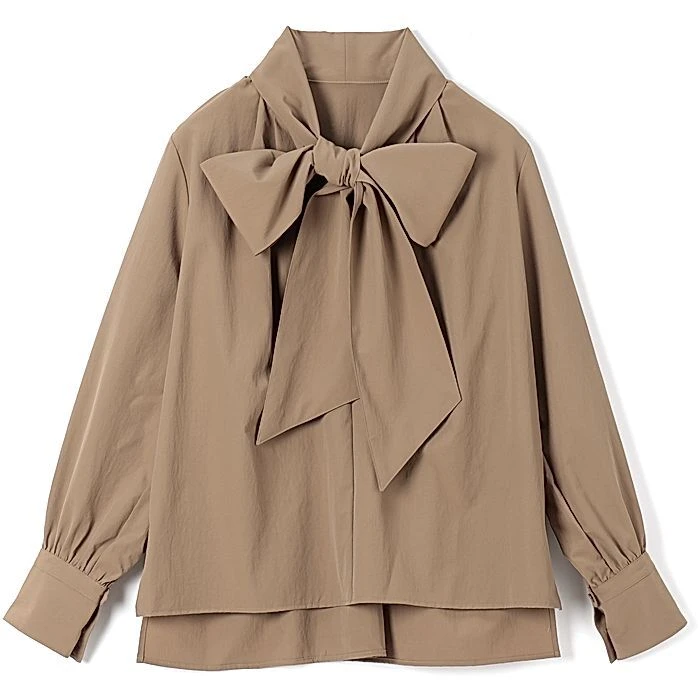 M7days ハリ感ボウタイブラウス￥18150／Marisol（M7days）