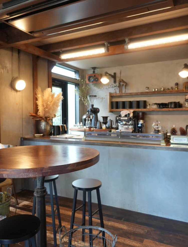 鎌倉・長谷「THE CIRCUS KAMAKURA」の店内