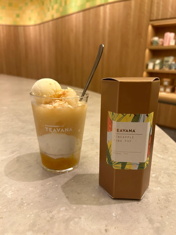 パイン＆ココナッツ フローズンティーフロート
