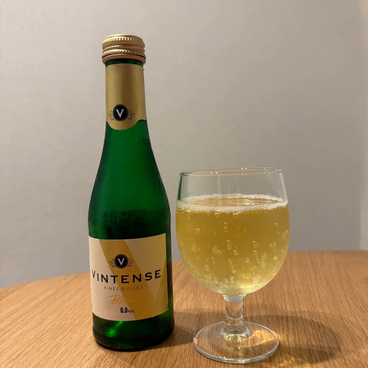 成城石井で見つけた！飲み切りサイズが嬉しい、映えノンアルドリンク３選_3