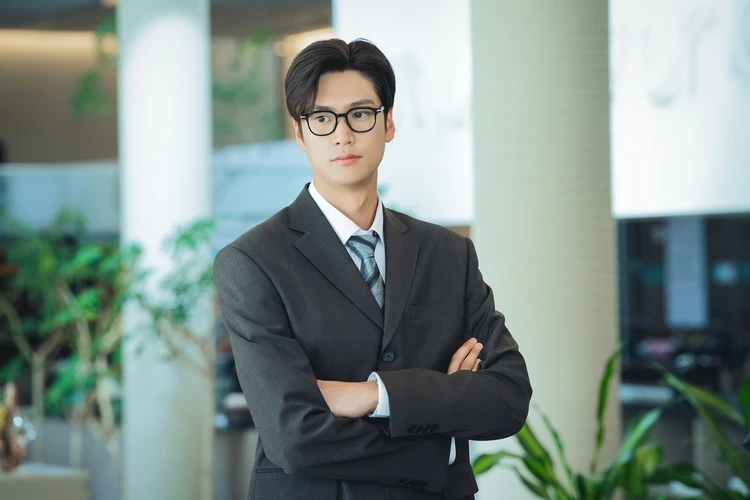 私の夫と結婚して 主演 ナ・イヌ