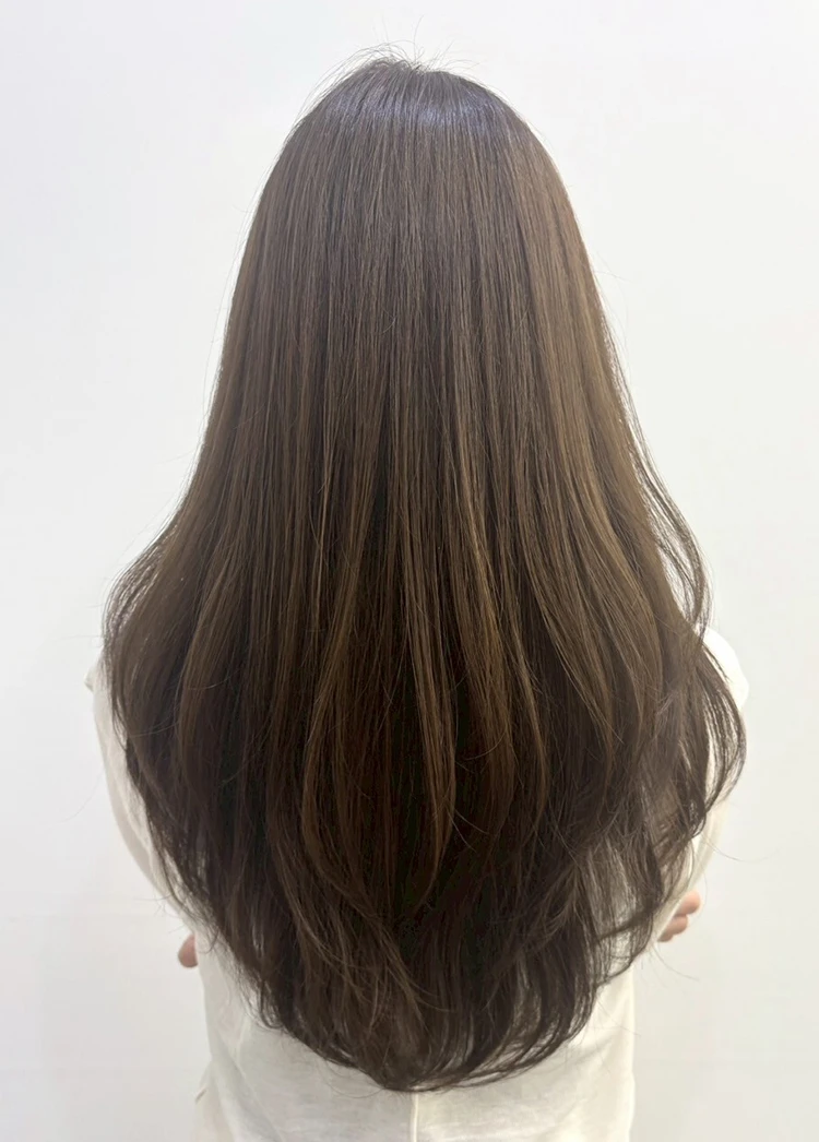 30代 髪型 ロングのバック