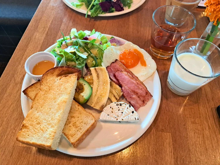 渋谷でモーニング♪生乳→純白フレッシュチーズで始める、ご機嫌の一日_1