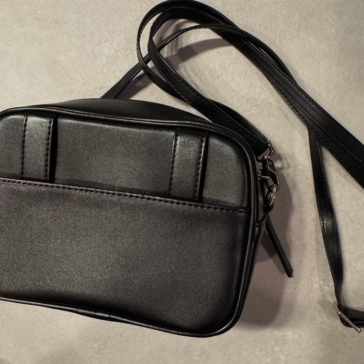 【愛用10万円以下のバッグ】VASIC for GREEN LABEL RELAXINGショルダーバッグを私が長年愛してやまない理由#ファッション部_3