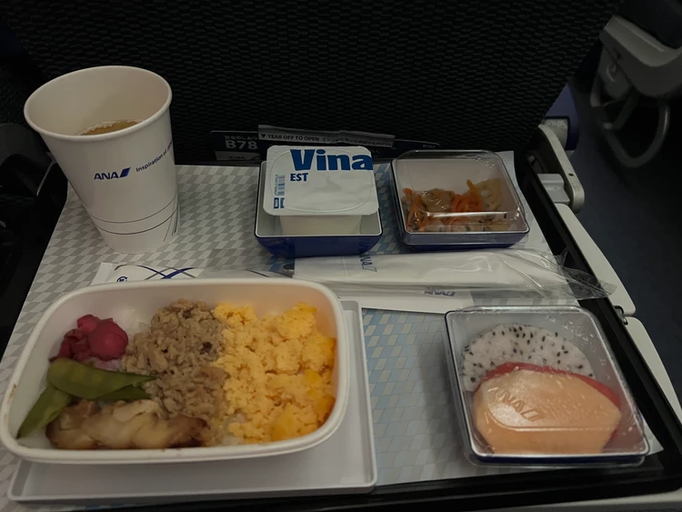 ハノイ✈︎成田の機内食