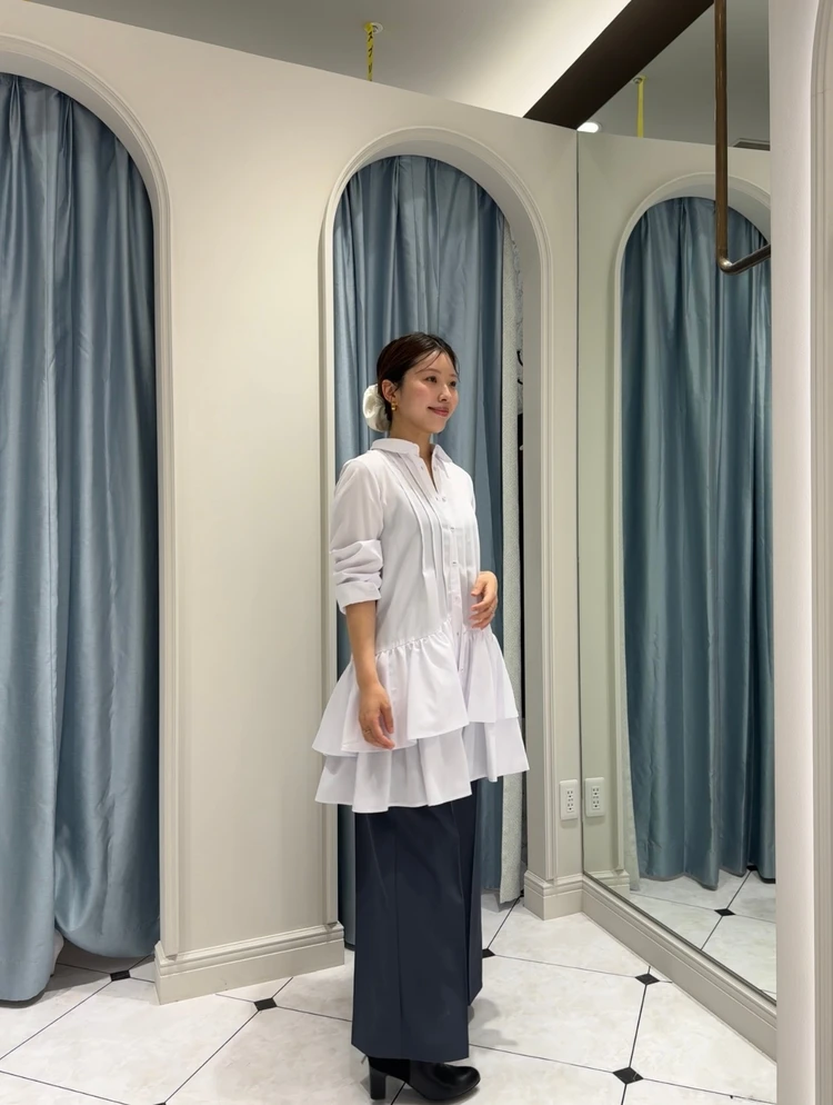 フリルブラウス　ブラウス×パンツコーデ　甘派コーデ