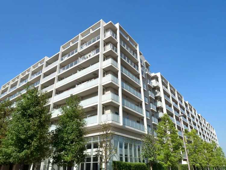 【マンション】賃貸vs購入「買うなら早いほうがいい」は本当？　住まいのプロが比較【今購入したほうがいい人の条件も】