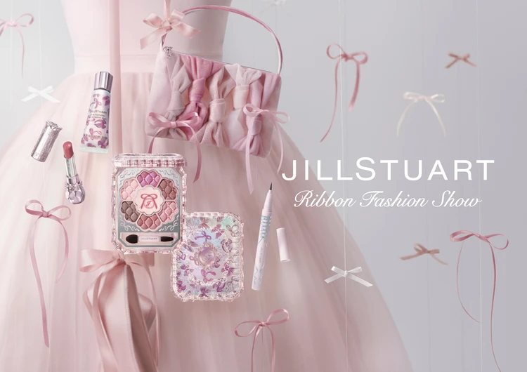 2025　クリスマスコフレ　ジルスチュアート ビューティ　JILL STUART Beauty　リボンファッションショー コレクション ￥8800（2025年10月31日数量限定発売） セット内容：ブルームクチュール アイズ リボンファッションショー、ニュアンスルック リキッドアイライナー  リボンファッションショー、グロウ ハイライター リボンファッションショー、リップブロッサム グロウ リボンファッションショー、限定ポーチ ＊2025年10月17日(金)より予約開始　ホリデー　限定品　　イメージ写真