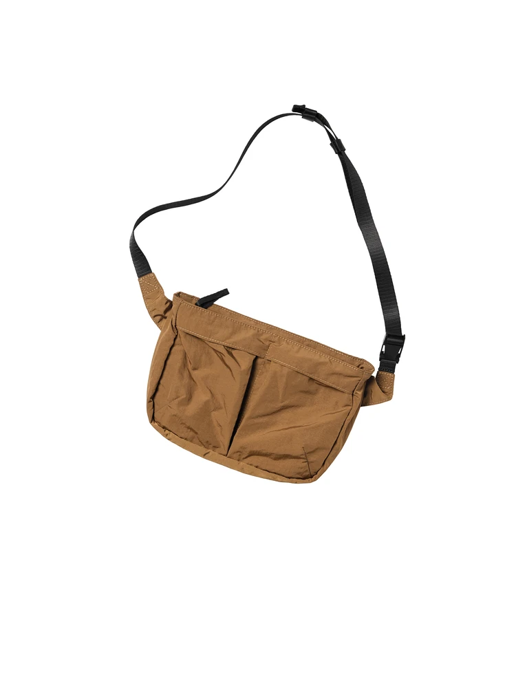 ユニクロ ユー　パッカブルクロスボディバッグ￥1990