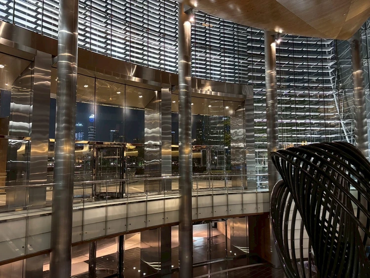 世界一の高層ビルに泊まる贅沢体験_4