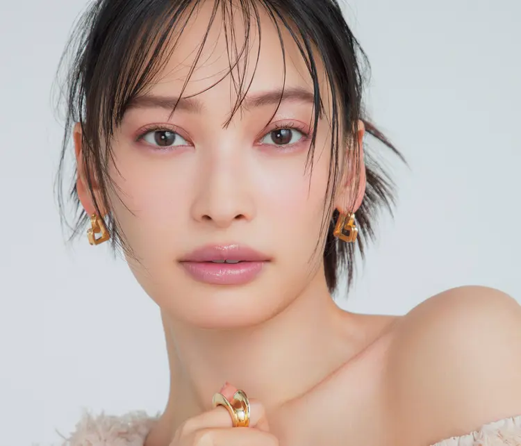 【大政絢、バイラモデルを卒業】スペシャルインタビュー「今の私が手放したもの、新しく手に入れたもの」|@BAILA(バイラ)