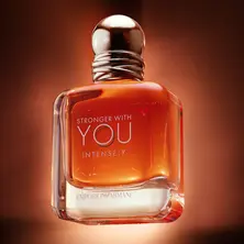 パートナーへのギフトにも。【エンポリオ アルマーニ】新作フレグランス。より大胆で、魅惑的に