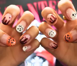 【2025年秋】変形フレンチで楽しむハロウィンネイル【かぼちゃオバケ】