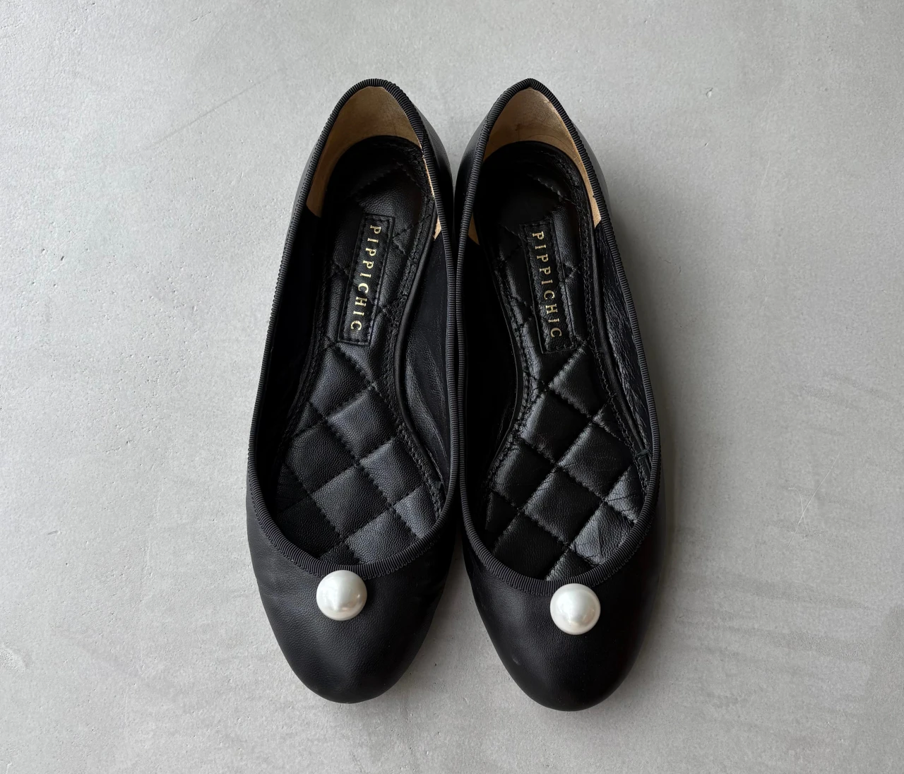 大粒パールに一目惚れ。PIPPICHICのパールフラットが万能