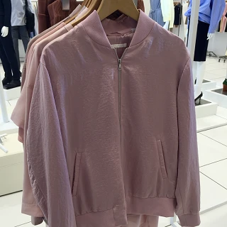 【展示会ルポ】ユニクロの「大人ピンク」が素敵♪