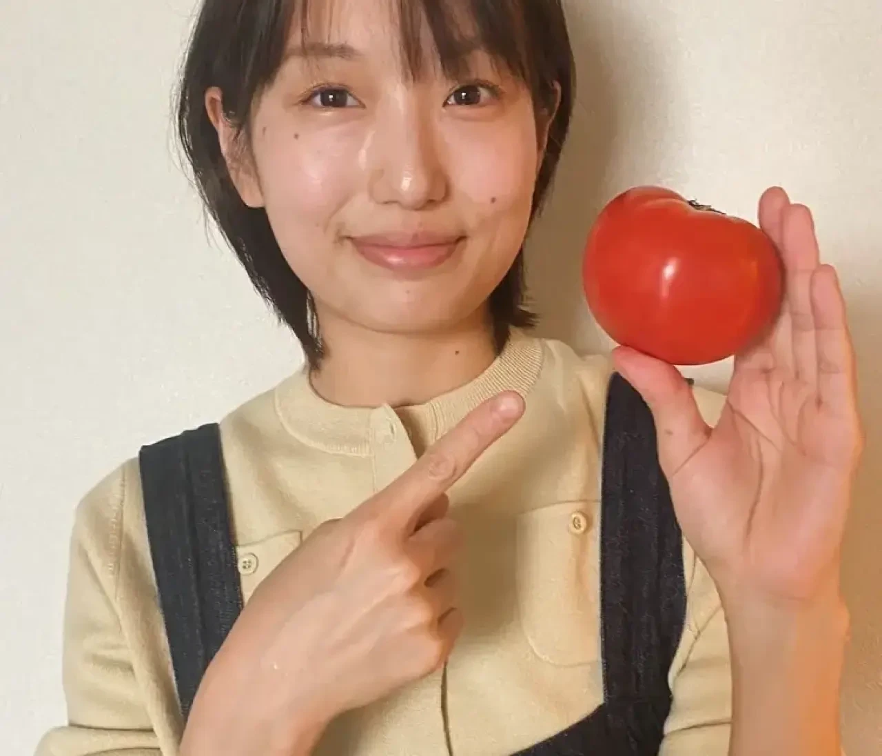 長谷川あかりさんのご自愛ごはんから！トマトを使った簡単レシピ4選。パスタ、ピリ辛炒め、クリームチーズ煮。美味しいだけじゃなく美肌効果も◎