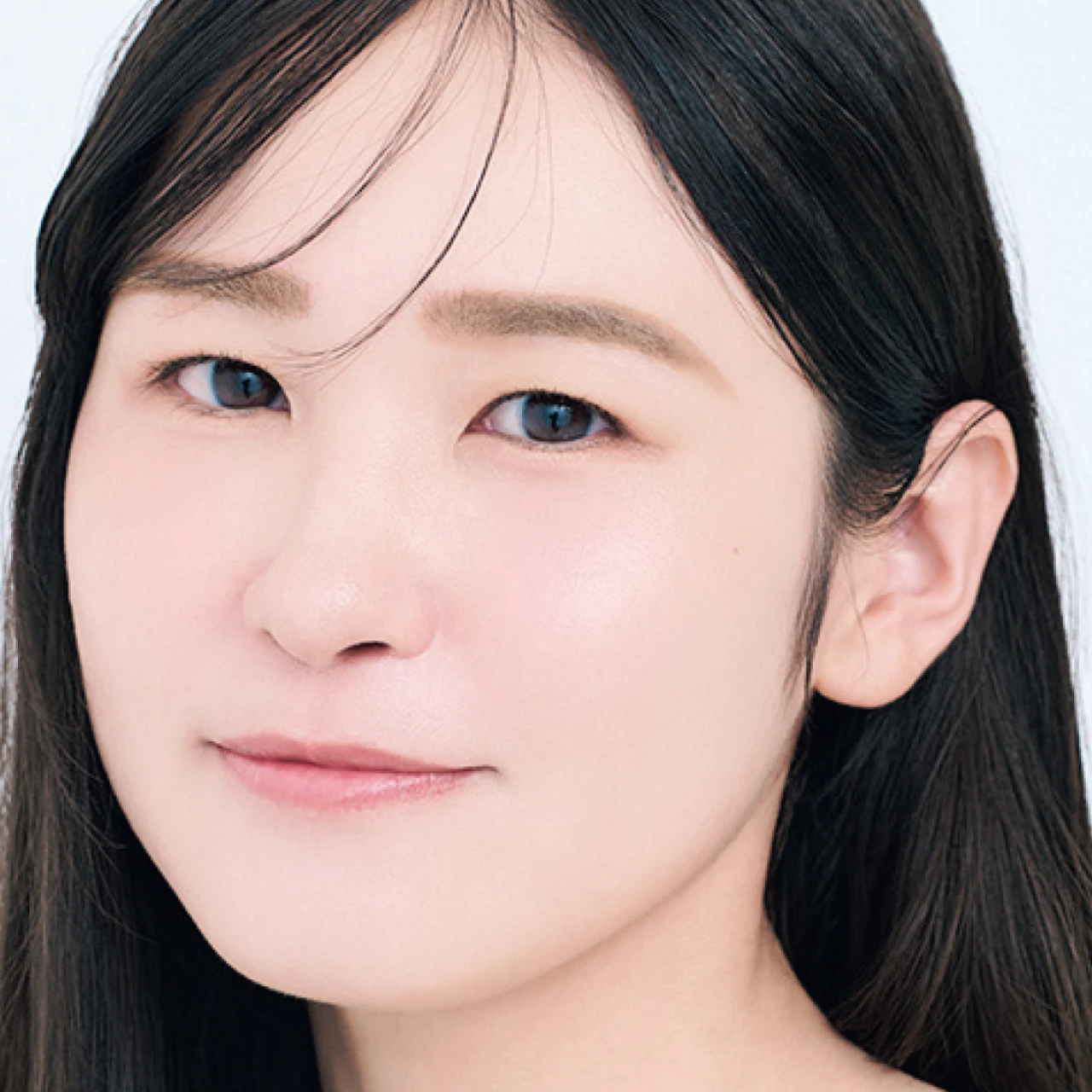 角度がない平行眉でも、美人アーチ眉になれるテクニック【働く大人の正解眉の作り方】