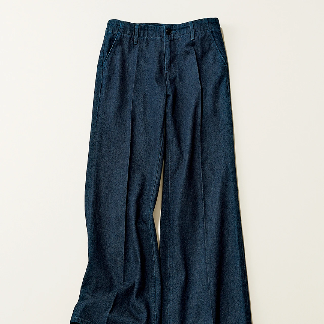 【チームBAILA発“ウワサのいい服”】「Levi's® Blue Tab™(リーバイス® ブルータブTM)」のデニムトラウザー