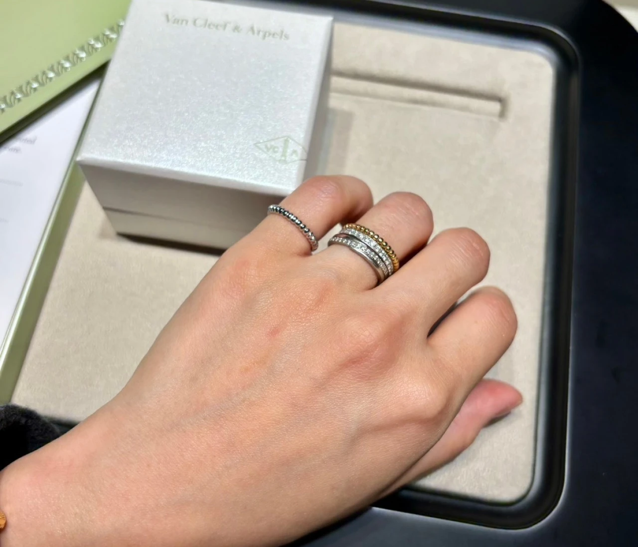 第二子出産の記念に｜ヴァンクリーフ＆アーペルのペルレ ピンキーリング