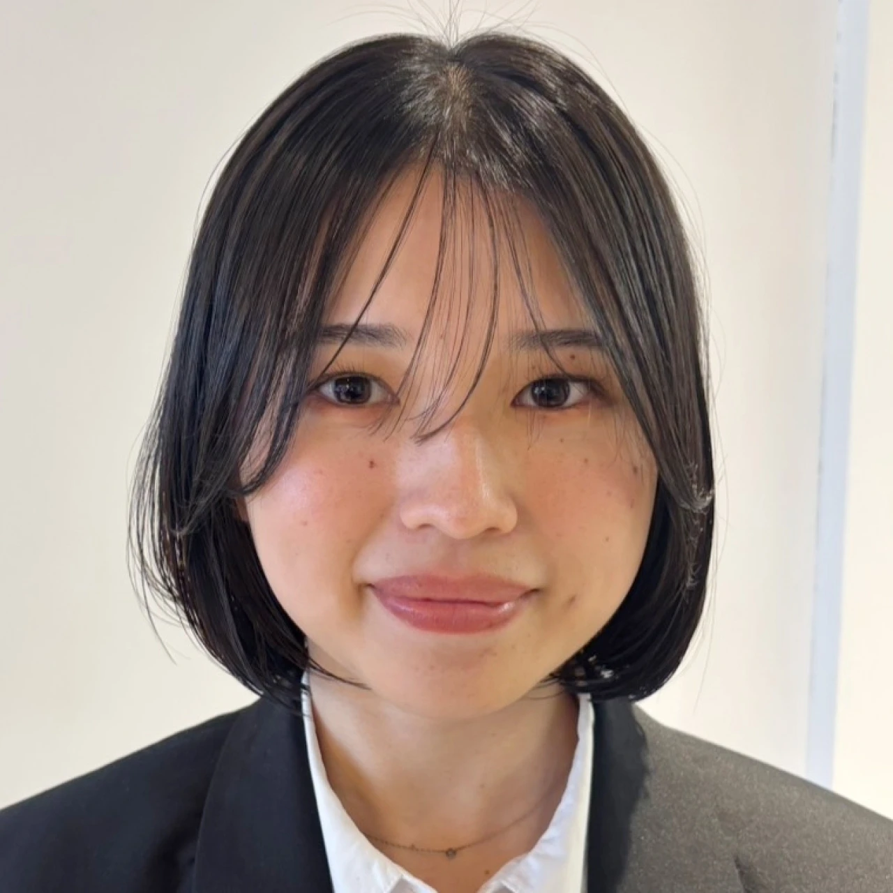 【2026春大人のボブ】清楚なナチュラルボブは、表情の変わる２WAYバングでオンもオフもたのしめる