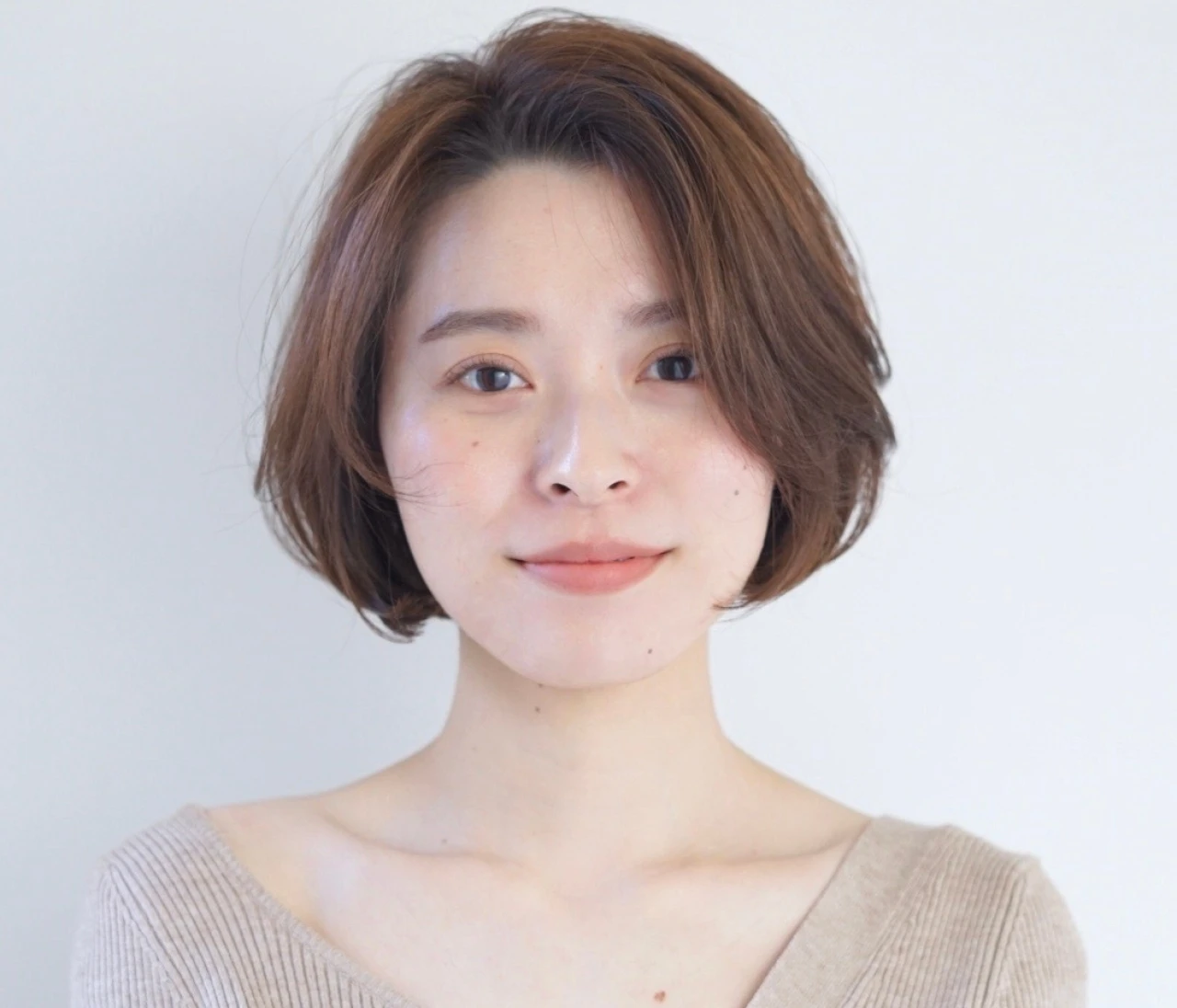 【ボブ・30代大人の髪型】韓国風ヘア・ミニマルチークボブ