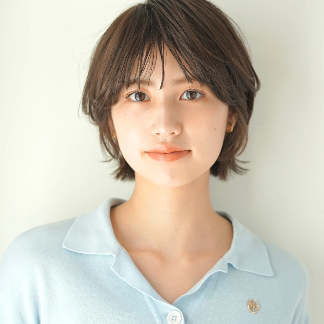 【ショートボブ・30代～40代大人の髪型】パーソナルカラーブルベ・オリーブベージュ