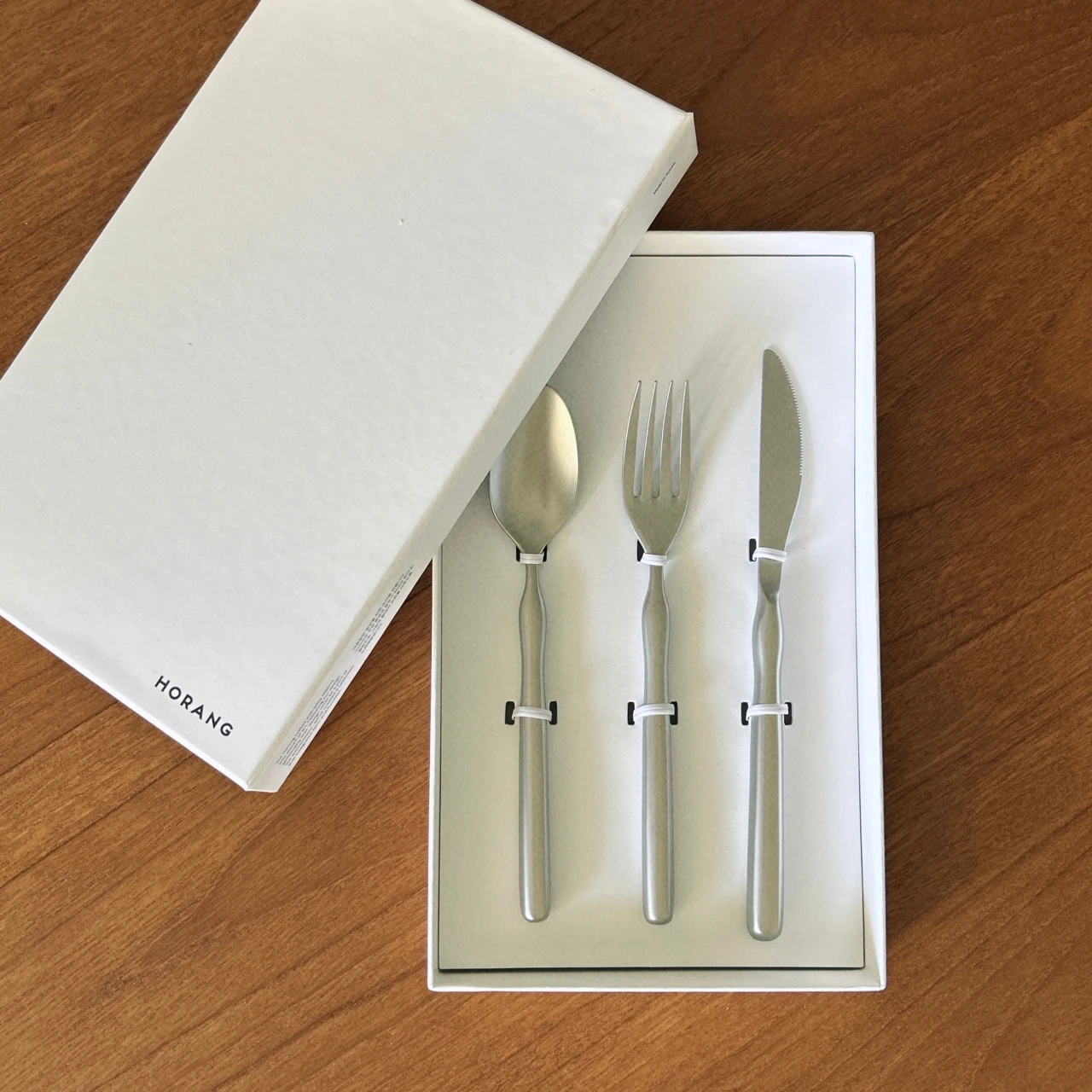 【韓国土産】 センスのいい友達がくれたのは「HORANG(ホラング)」のカトラリーセット 【エディターズピック】