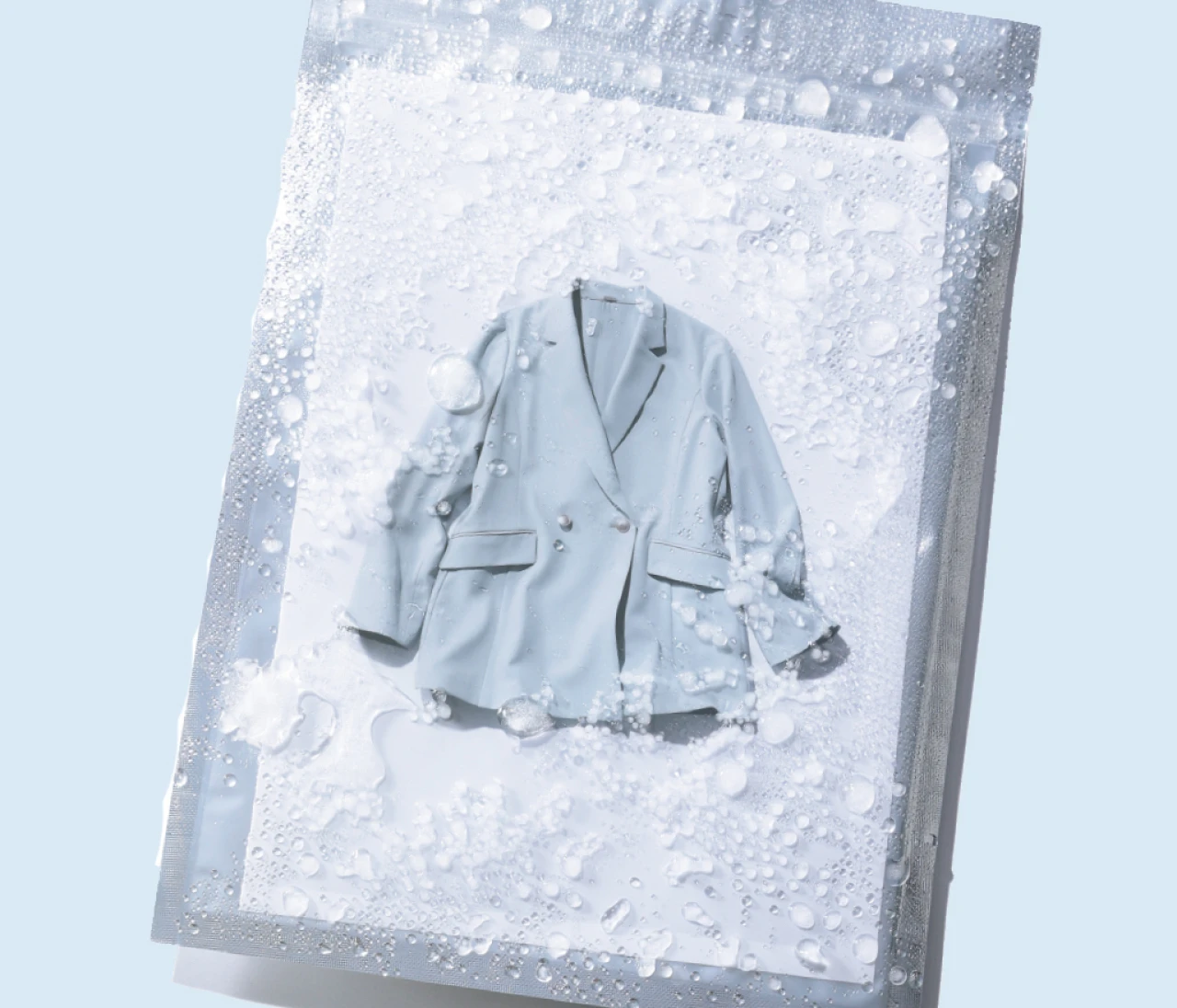 すべて2万円台以下！接触冷感にノーアイロン…ラク＆嬉しい多機能「テックジャケット」5選