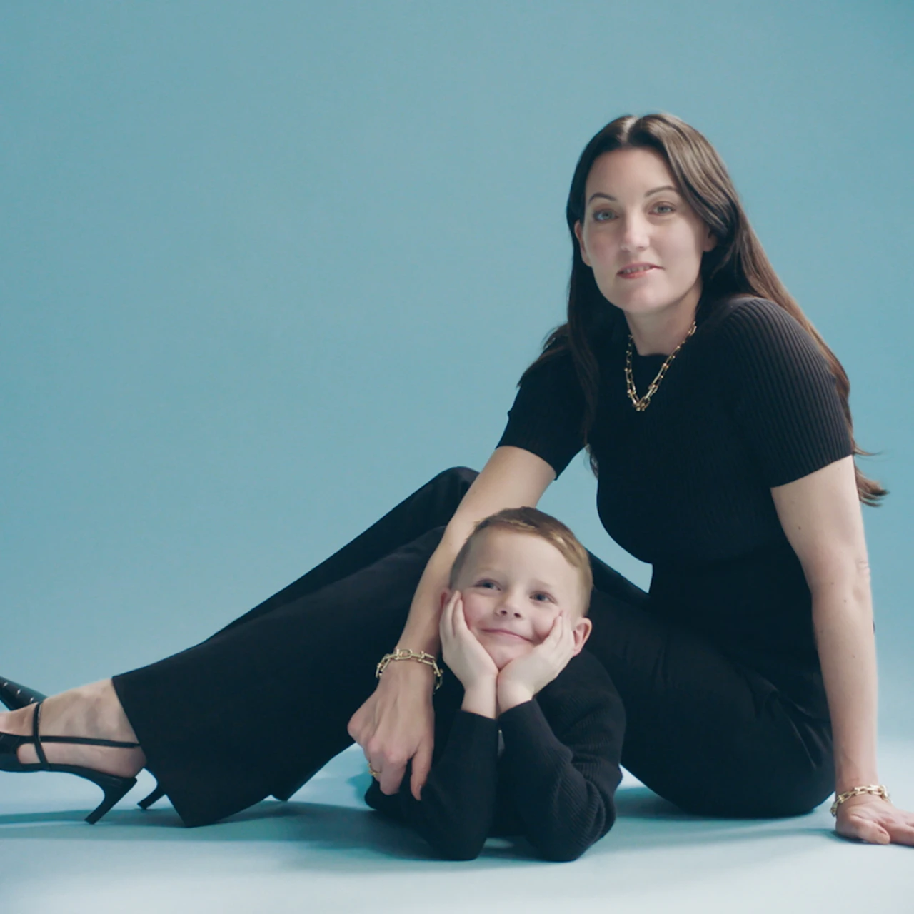 【ティファニー】母の日を祝う「Strong Like Mom―母のように強く」キャンペーンを開催