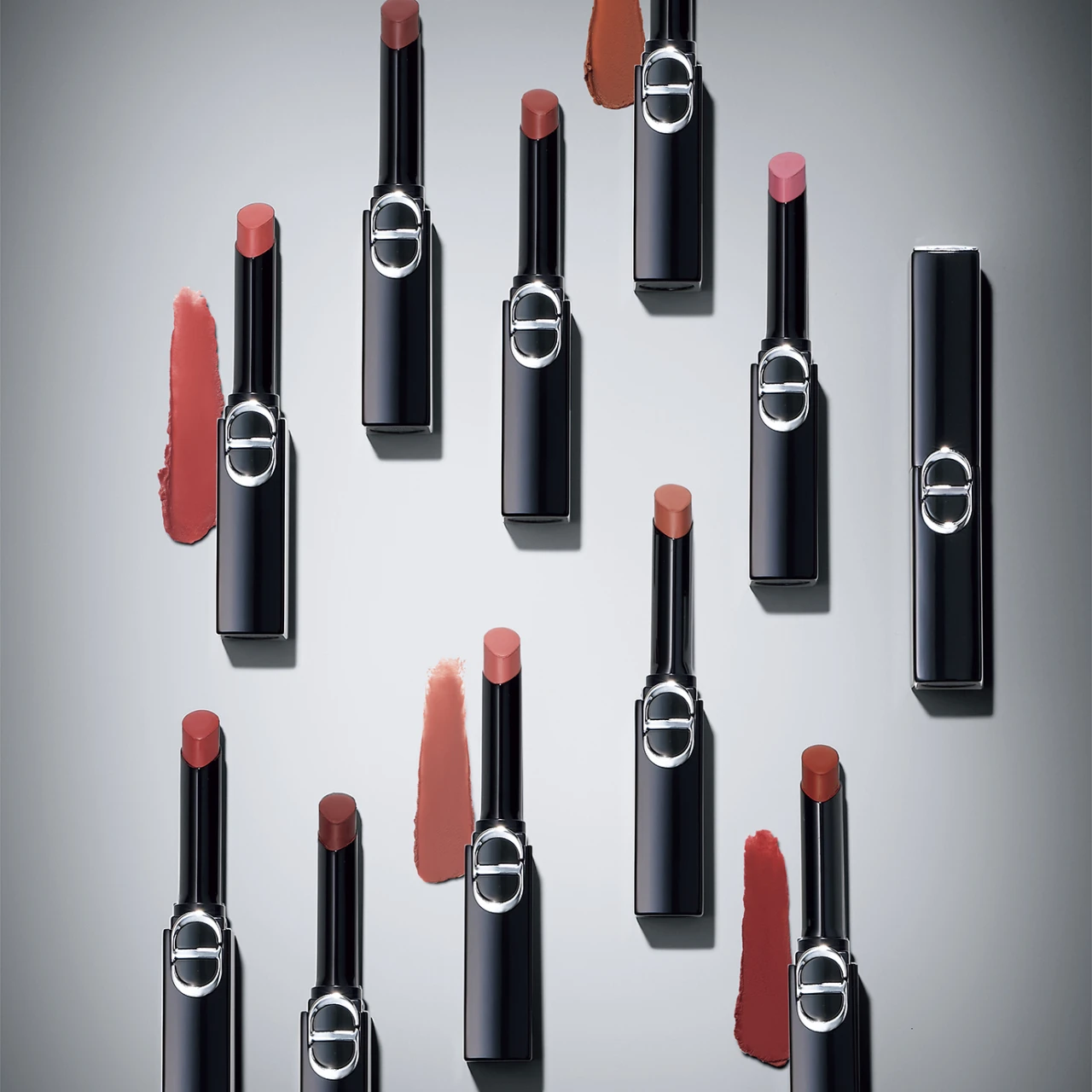 【ディオール リップ新作】「ルージュ ディオール オン ステージ」全10色 。スポットライトのように瞬いて私を主役にするリップ