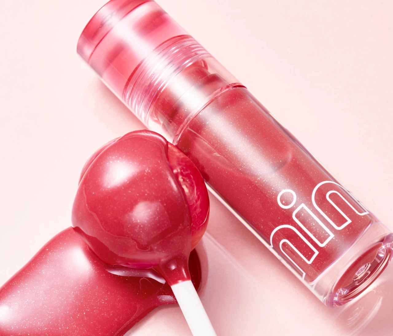 ¥770でうるちゅるツヤ膜リップになれるミニュムの「バブリッププランパー」【30代の三つ星プチプラコスメ】