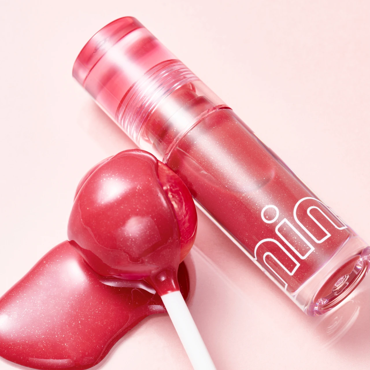 ￥770でうるちゅるツヤ膜リップになれるミニュムの「バブリッププランパー」【30代の三つ星プチプラコスメ】