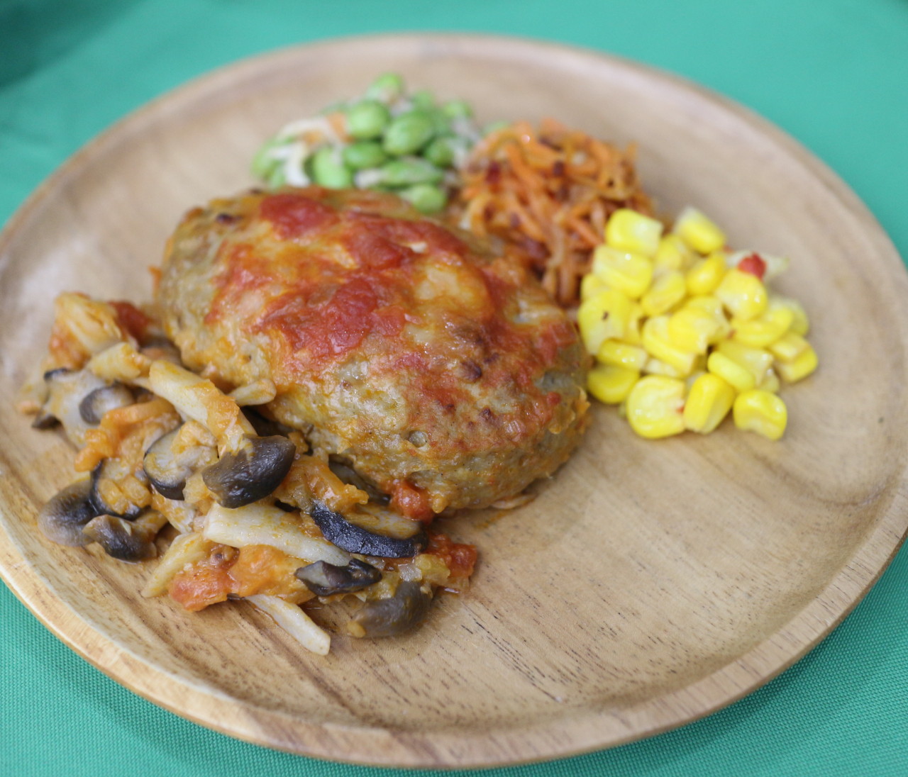 【実食レビュー】冷凍弁当「nosh（ナッシュ）」は本当においしい？人気メニュー＆スイーツを試食してみた！