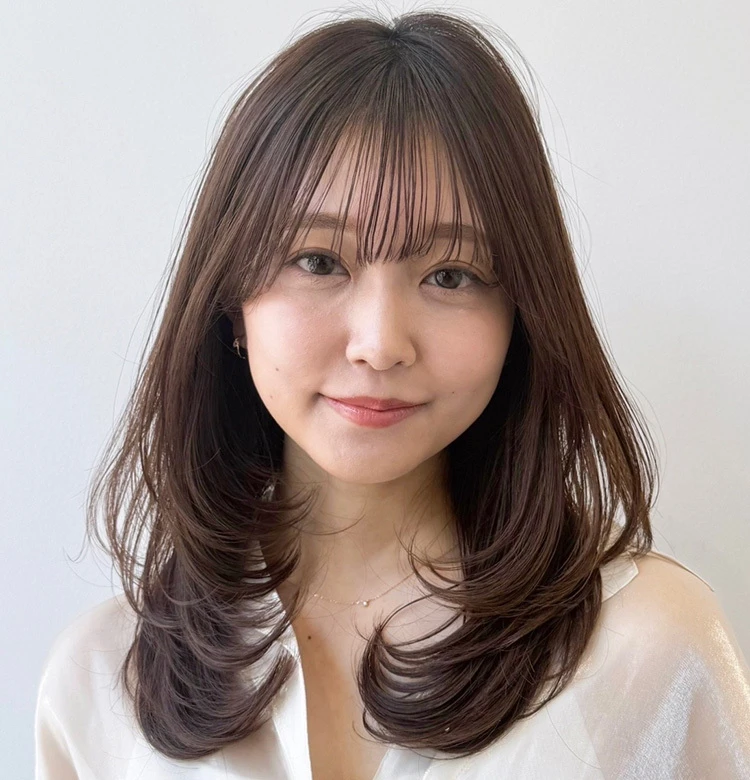 【ロング・30代～40代大人の髪型】春の軽やか好感度へア②キュートなレイヤーロング