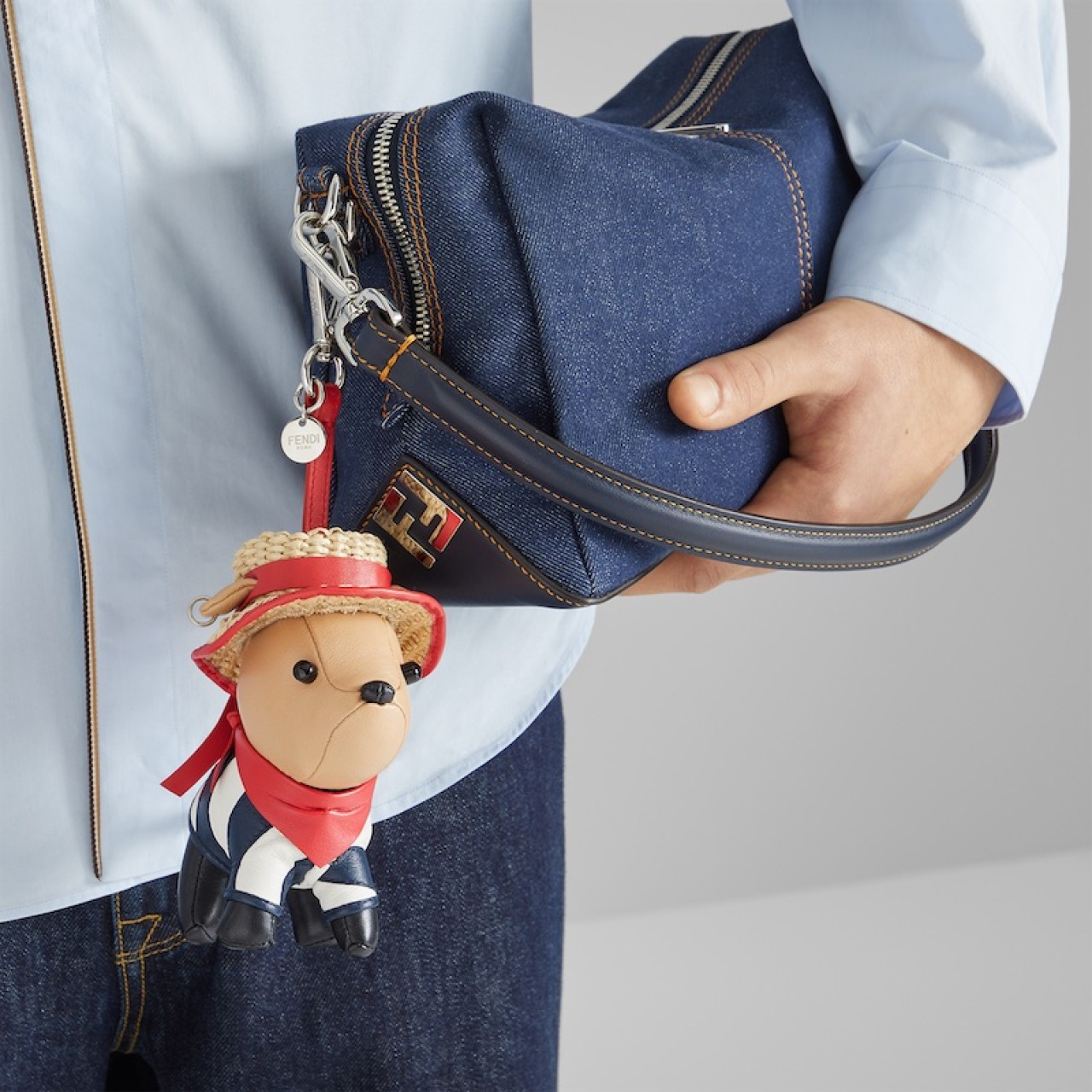【FENDI（フェンディ）】メンズ プレコレクションで見つけた私へのご褒美。ベネチアのムードを添えるドッグチャーム