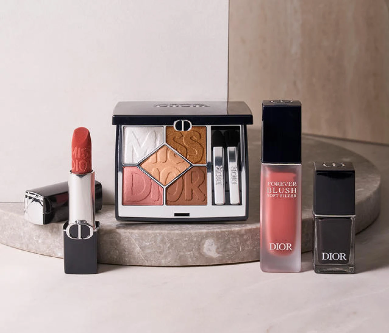 【ディオール】おすすめコスメ＆メイクHow to（写真）