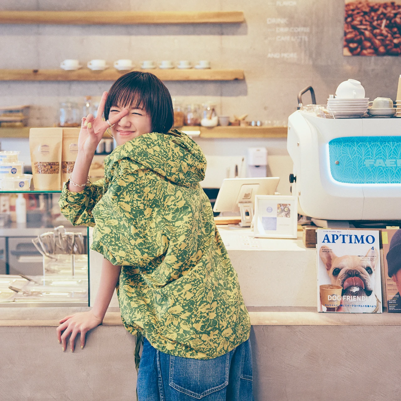 佐藤栞里が千駄ケ谷にある注目のグリークヨーグルト専門店「APTIMO（アプティモ）」へ！【もぐもぐしーさんぽ】