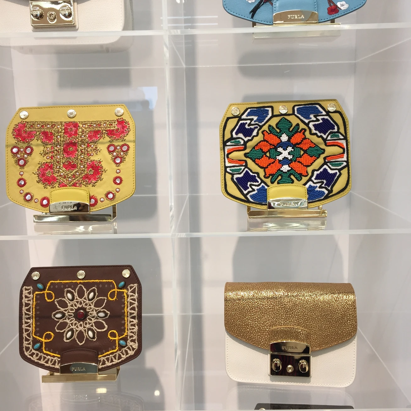 FURLA・メトロポリスはカスタムが楽しい!