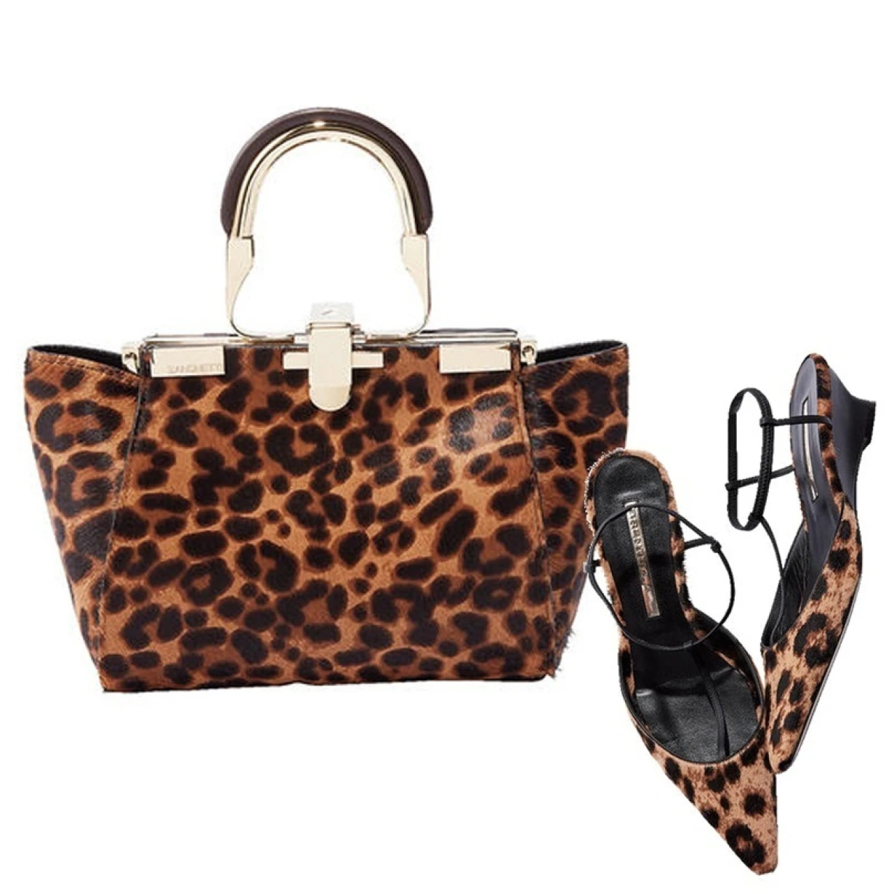 【秋トレンドNEWS】今年の小物の傾向は？バッグ、パールアクセ、スカーフ、タイツ…ゲットすべきはこれ！