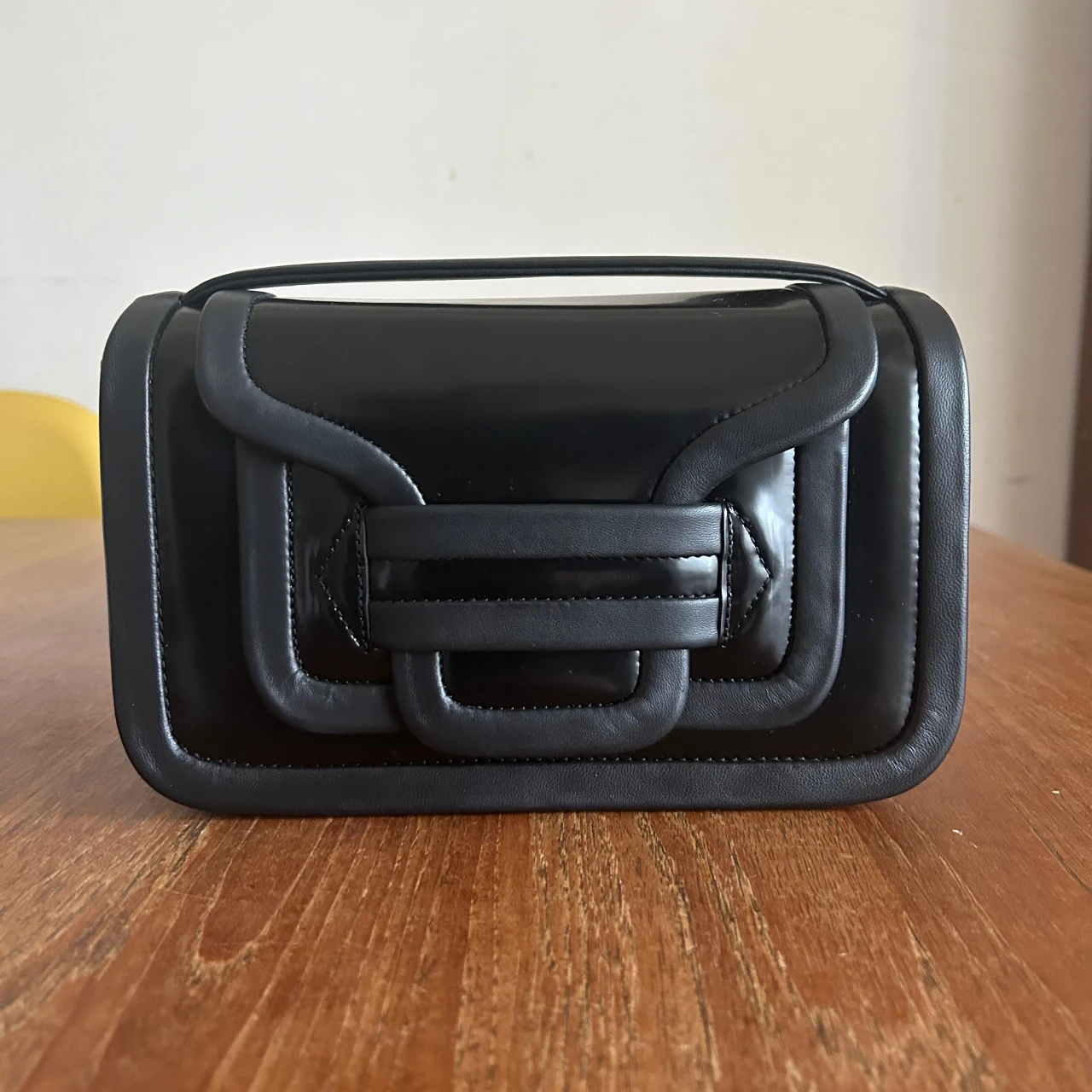 春の買い物はバッグから。リトル・ブラック・バッグをピエール アルディで! 【エディターズピック】