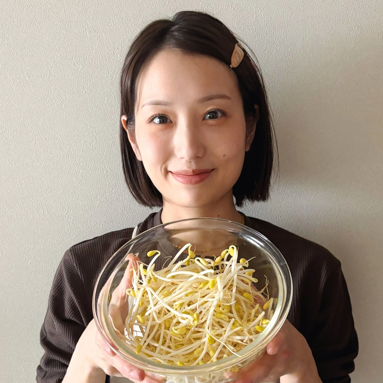 【長谷川あかりのご自愛ごはん vol.65】疲れた夜にもしみる優しい一皿「豆もやしのスープかけご飯」