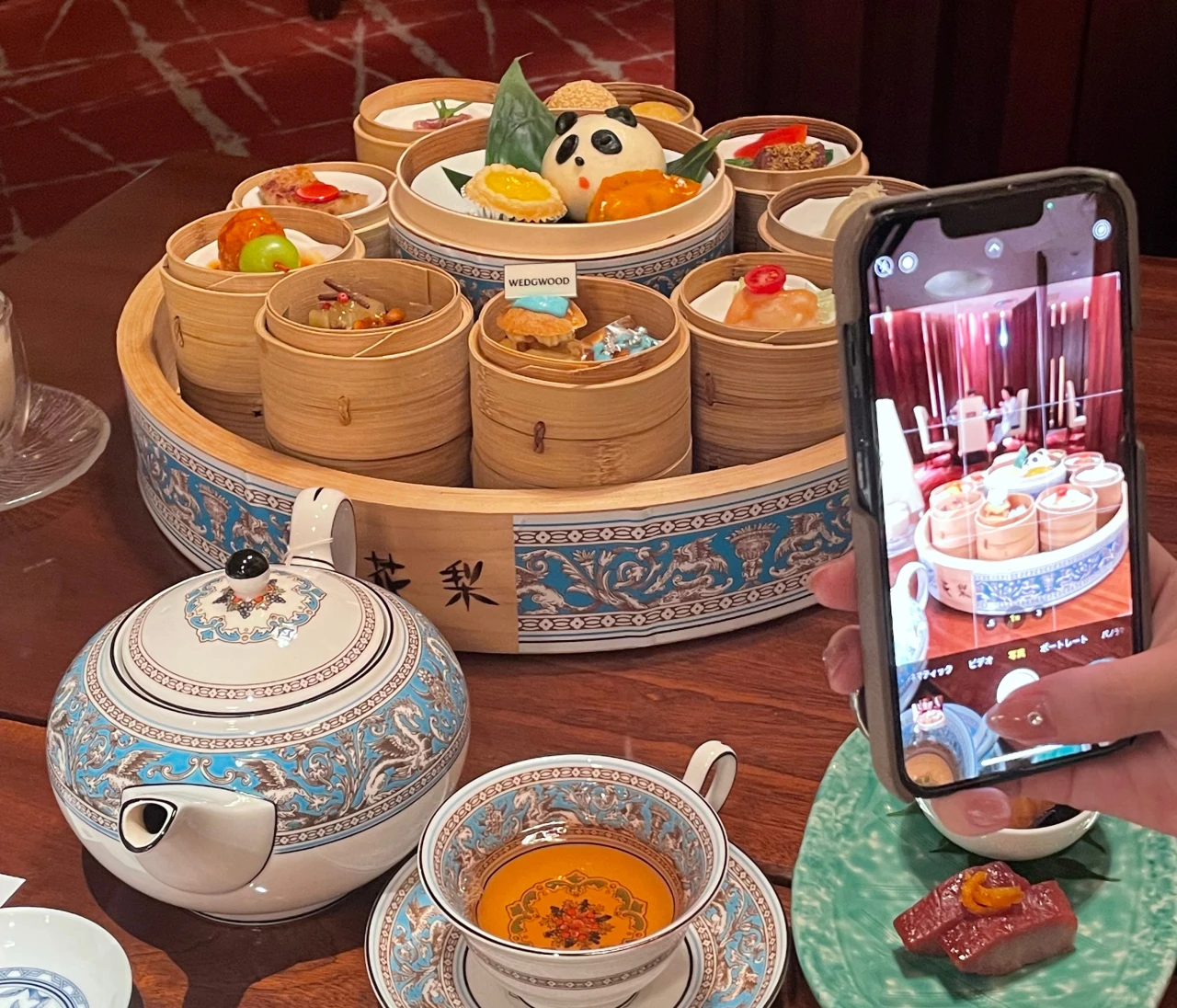 ウエッジウッドで楽しむ飲茶アフタヌーンティー