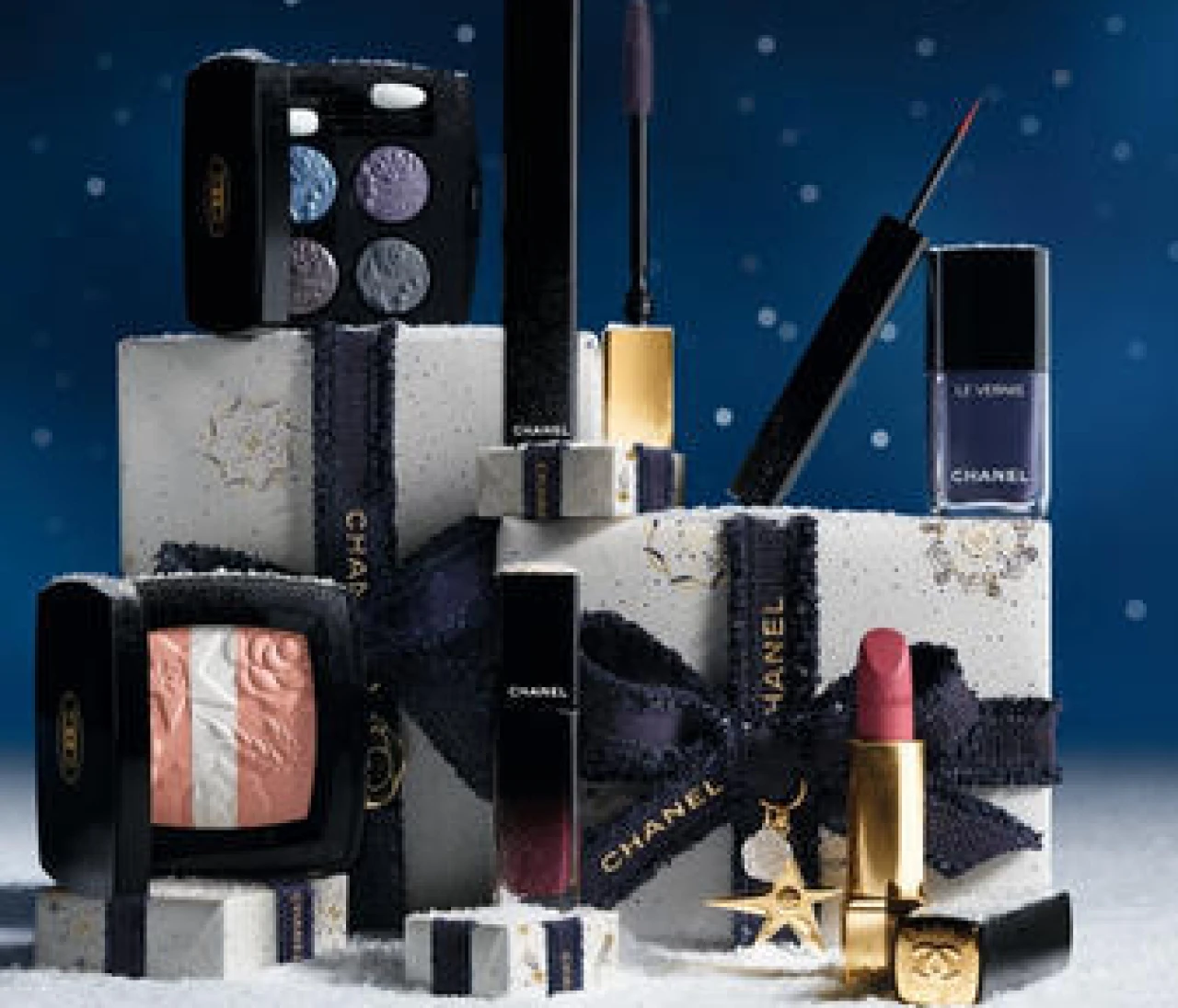 シャネルのクリスマスコフレ2025まとめ（写真）